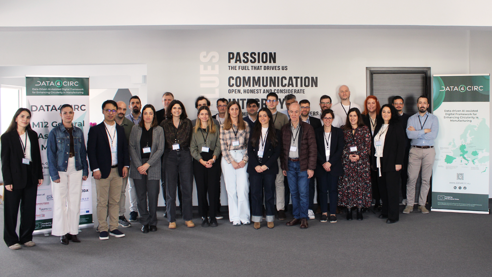 The DATA4CIRC team gather for a group photo in MONOLITHOS' offices